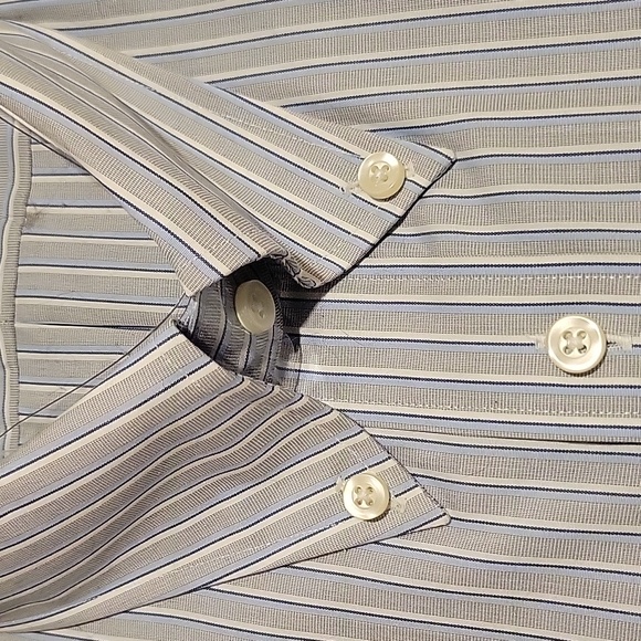 Kirkland Men's Dress Shirt - Picture 5 of 5